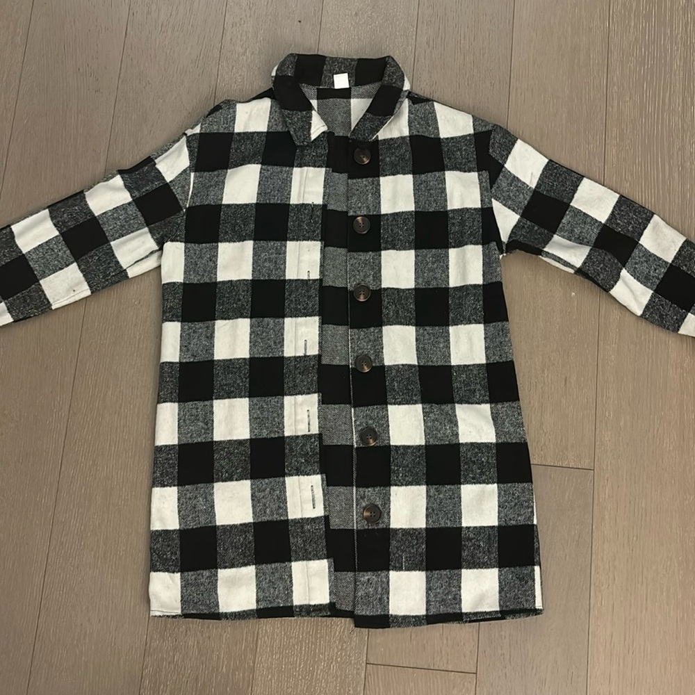 Black and whites check lightweight shacket